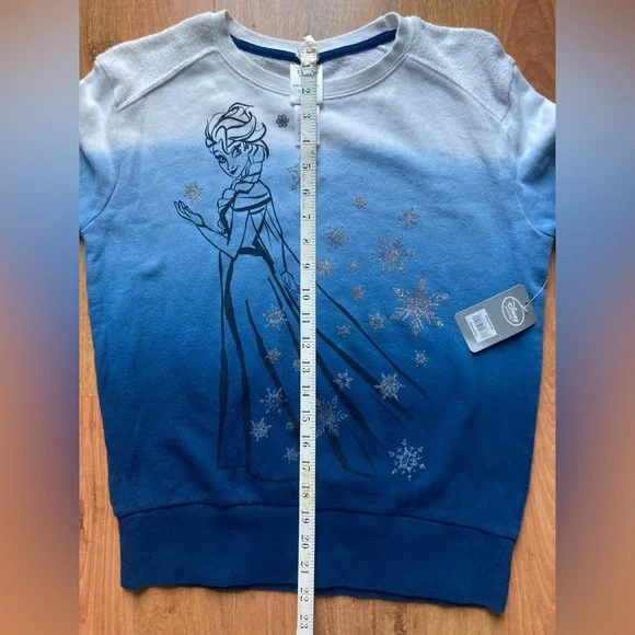 Disney Store Disney Frozen Princess Elsa Sweatshirt White & Blues NWT Sz Medium - Picture 8 of 10